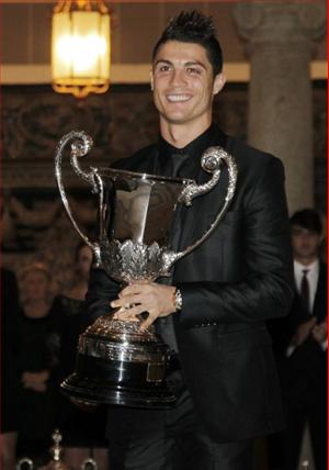 Muốn có Cristiano Ronaldo, hãy bỏ ra 160 triệu bảng