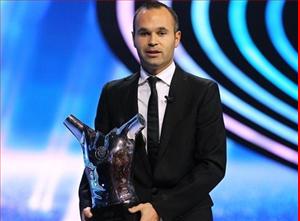 Cầu thủ xuất sắc nhất châu Âu 2011-2012: Bất ngờ Andres Iniesta!