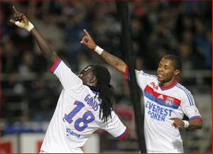 Lyon thắng đậm: Vua cũ thách thức vua mới