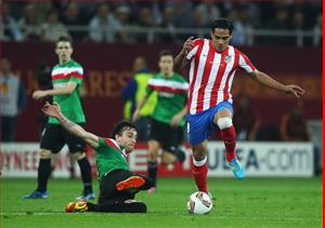Trước vòng 2 La Liga: Sóng lớn ở Madrid