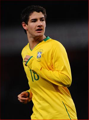 Brazil triệu tập đội hình: Pato & Ganso vắng mặt
