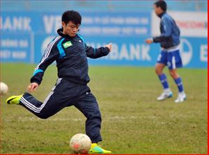 Công Vinh - Văn Quyến, hai kẻ lạc lõng của ngôi vô địch