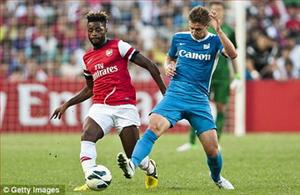 Arsenal sẵn sàng bán Alex Song nếu được giá