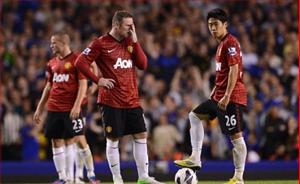 Man Utd thua vỡ mặt: Thay đổi hay là chết!