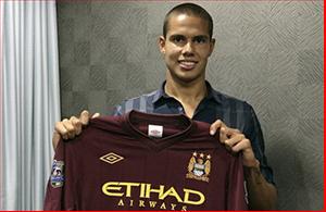 HLV Mancini bất ngờ dằn mặt trò mới Rodwell