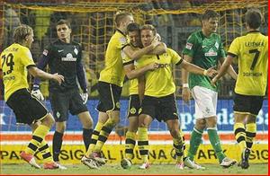 Đêm qua, Bundesliga khai cuộc: Dortmund 2-1 Bremen