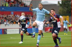 Limerick 0-4 Man City Cú đúp và cú hích của Dzeko