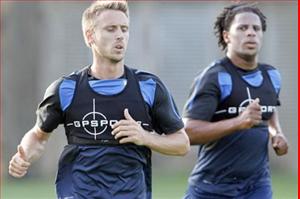 Học tập Arsenal, M.U cũng muốn “rút ruột” Malaga