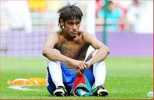 Barca, Real, Chelsea chú ý: Neymar còn NON và XANH lắm!