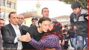 Sau Iker Casillas, Mesut Oezil cũng được đặt tên phố