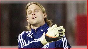 Hildebrand được chọn làm thủ môn số 1 Schalke