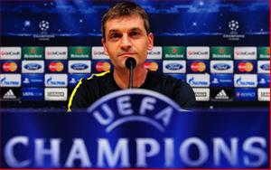 Vilanova thừa nhận Barca đang bị bắt bài