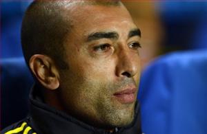 Chelsea: Khi trên cứ xây, dưới cứ phá