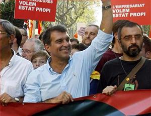 Cựu chủ tịch Barca dành sự đồng cảm cho .... Ronaldo và Mourinho