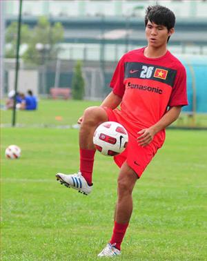 Hai tân binh tuyển Việt Nam ra mắt ấn tượng