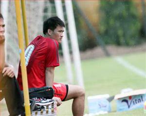 Thị trường chuyển nhượng cầu thủ: Bức tranh màu xám