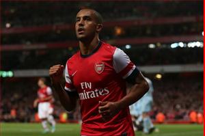 Man Utd có nên mua Theo Walcott?