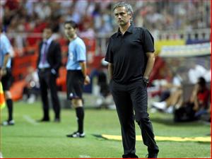 Barca = Real + 8: Không riêng Ronaldo, cả Madrid đang… buồn