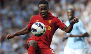 Sao trẻ Liverpool làm bố ở tuổi... 17