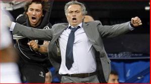 Hạ Man City, Mourinho quay sang nhiếc móc... nhà báo