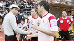 V-League: Nhà giàu cũng… đói, cầu thủ bị nợ lương 3 tháng