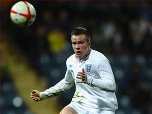 Sau một đêm, Cleverley không thể thành Xavi