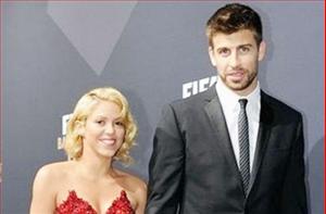 Shakira dưỡng thai bằng Yoga