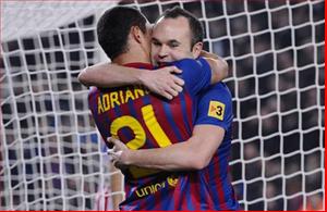 Iniesta và Adriano vắng mặt ở trận Barca gặp Sevilla