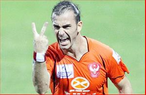 Huỳnh Kesley đòi SG.XT hơn 10 tỷ đồng/mùa