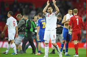 Tuyển Anh hay tuyển... em