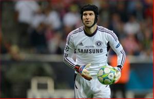 Petr Cech bỏ ngỏ khả năng rời Chelsea