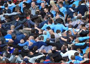 Fan Man City đau vì thua, khổ vì bị đối xử tệ bạc