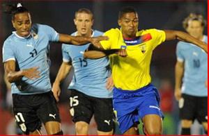 Antonio Valencia đối mặt với án phạt của FIFA