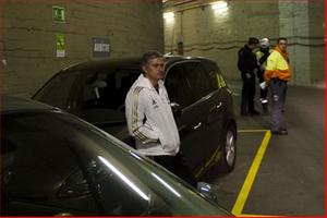 Một năm trước, Mourinho từng chửi trọng tài