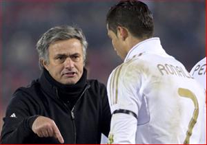 Khi Ronaldo cãi nhau với Mourinho: Còn ai đứng về phía Người đặc biệt?