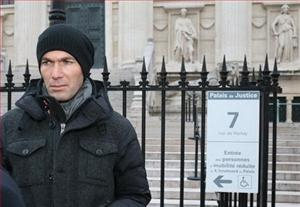 Zidane kiện danh hài ra tòa: Đừng đùa với Zizou