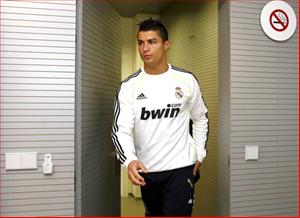 Real sẽ hi sinh Kaka vì Ronaldo