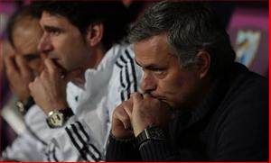 Canh bạc của Mou: Ủng hộ hoặc sa thải tôi?