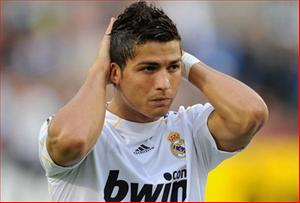 Cristiano Ronaldo cần gì để hoàn hảo?