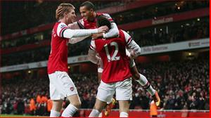 Arsenal thắng to, lo nhiều