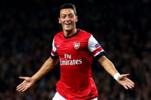 Tin buồn cho Arsenal: Mesut Ozil gặp chấn thương