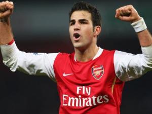 Cesc Fabregas tẽn tò với fan Arsenal vì nhầm lẫn