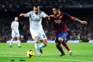 Adriano giúp Barca phá bỏ lời nguyền