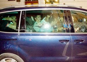 Bay đêm... chuyên nghiệp kiểu Barca