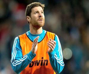 Chelsea đụng thêm đối thủ trong vụ Xabi Alonso