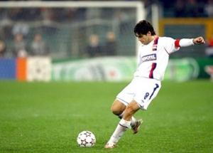 Pirlo học đá phạt từ Juninho