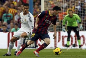 Ngày Ronaldo vẫn là ông Hoàng, Messi đã chịu làm thứ dân