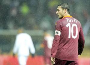 Quên Totti đi. Hãy để người trẻ Italy mở ra tương lai!