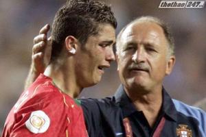 C.Ronaldo là cậu bé lười học và hay khóc nhè