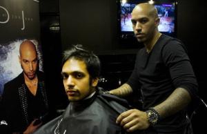 Chuyện về bác phó cạo cho Bale, Terry, Vidic và Walcott